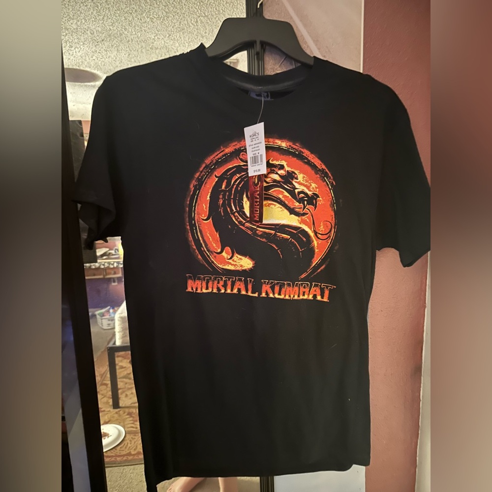 NWT Mortal Kombat T-Shirt (Medium)